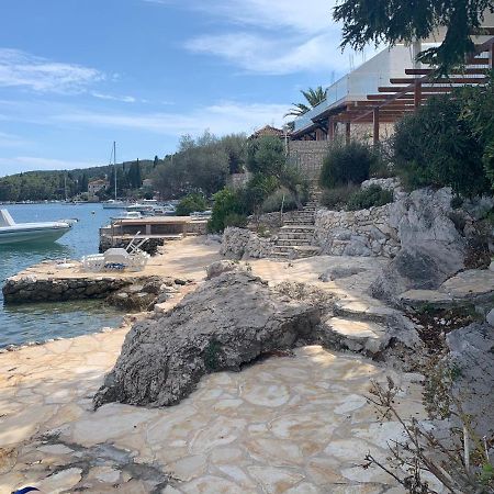 Studio Apartments More Đảo Korčula Ngoại thất bức ảnh