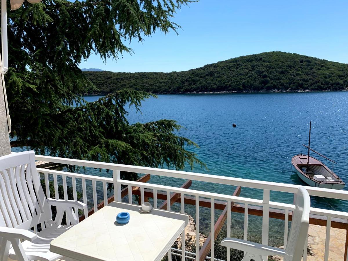 Studio Apartments More Đảo Korčula Ngoại thất bức ảnh