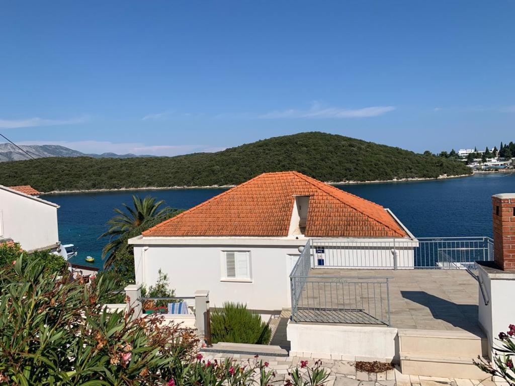 Studio Apartments More Đảo Korčula Ngoại thất bức ảnh