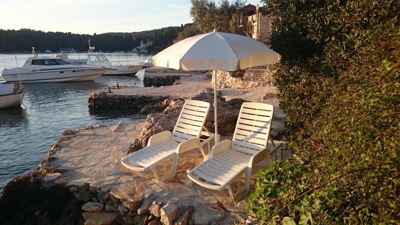 Studio Apartments More Đảo Korčula Ngoại thất bức ảnh